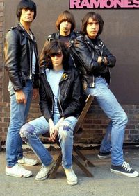 Cover image for RAMONES