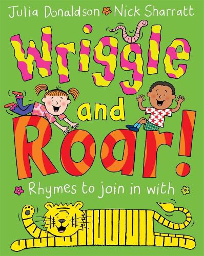 Cover image for Wriggle and Roar!