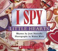 Cover image for I Spy Little Hearts