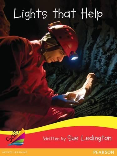 Cover image for Sails Early Red Bridging Yellow: Lights That Help