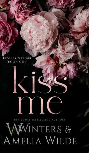 Cover image for Kiss Me