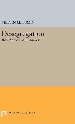 Cover image for Desegregation: Resistance and Readiness