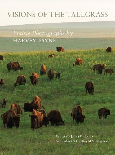 Cover image for Visions of the Tallgrass: Prairie Photographs by Harvey Payne