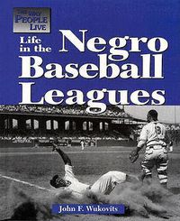 Cover image for Life in the Negro League