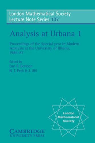 Cover image for Analysis at Urbana: Volume 1, Analysis in Function Spaces