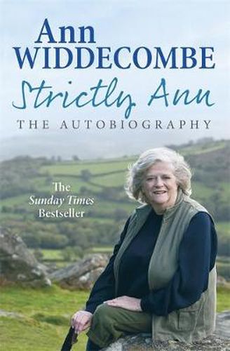 Cover image for Strictly Ann: The Autobiography