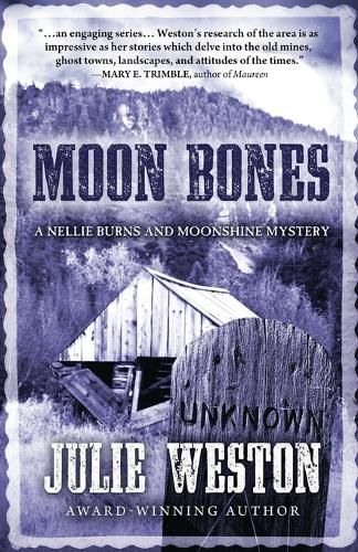 Cover image for Moon Bones: A Nellie Burns and Moonshine Mystery