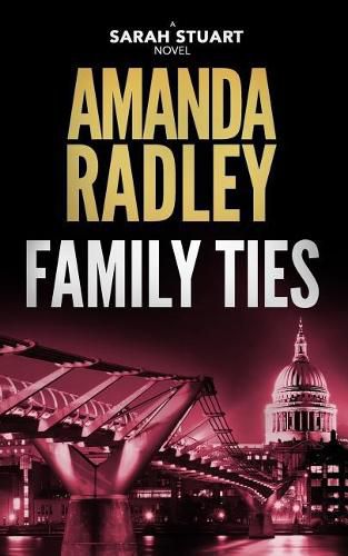 Cover image for Family Ties: A gripping political thriller