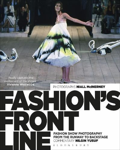 Cover image for Fashion's Front Line: Fashion Show Photography from the Runway to Backstage