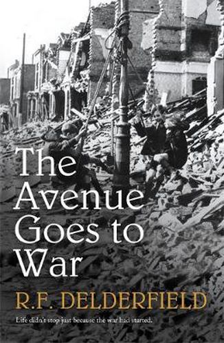 Cover image for The Avenue Goes to War