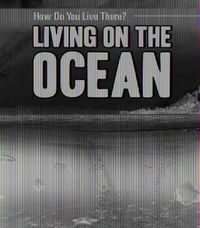 Cover image for Living on the Ocean