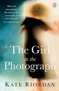 Cover image for The Girl in the Photograph