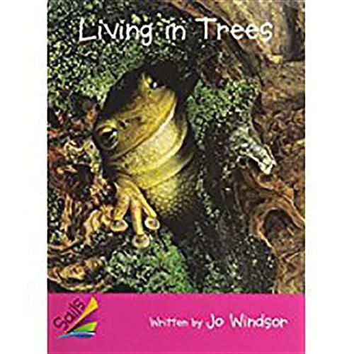 Cover image for Living in Trees, Satellite: Leveled Reader