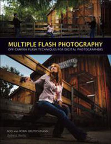 Cover image for Multiple Flash Photography: Off-Camera Flash Techniques for Digital Photographers