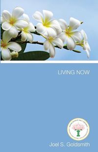 Cover image for Living Now