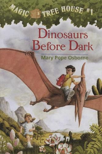 Cover image for Dinosaurs Before Dark