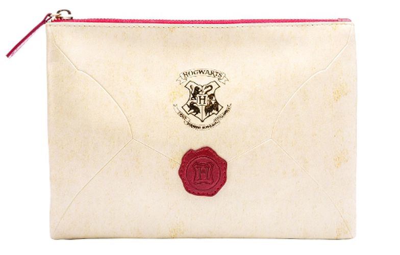 Cover image for Harry Potter: Hogwarts Acceptance Letter Accessory Pouch