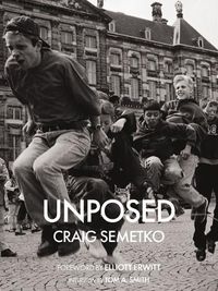 Cover image for Unposed: by Craig Semetko